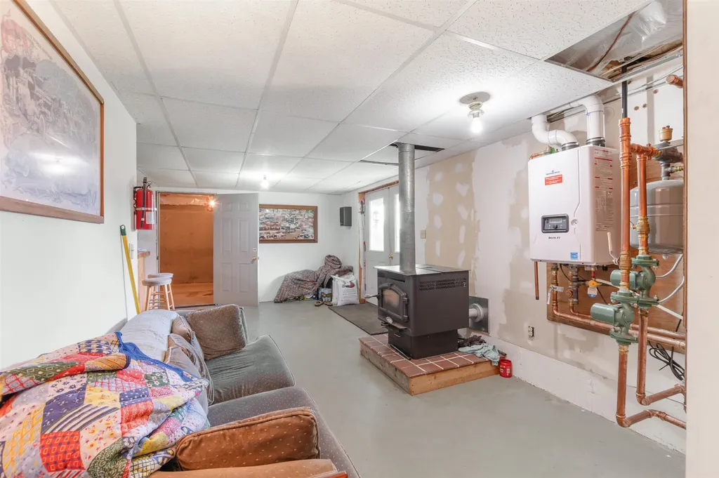 832 West Hill Road St. Johnsbury VT 05819