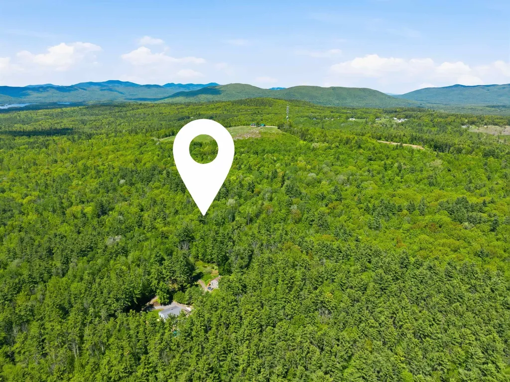 20 Fortsalong Road Meredith NH 03253