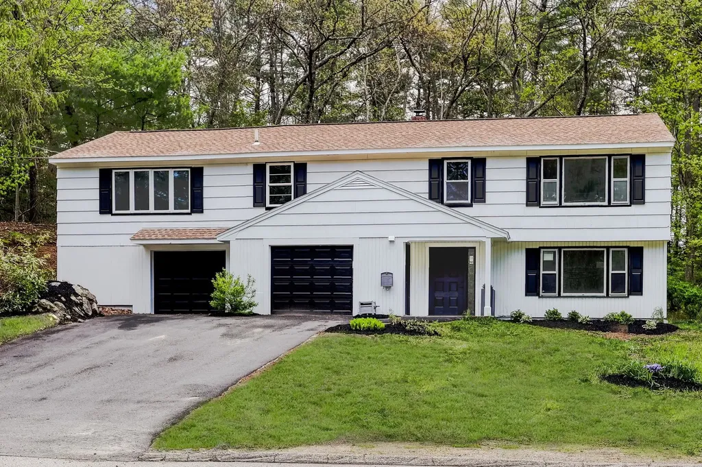 12 Davis Road Merrimack NH 03054