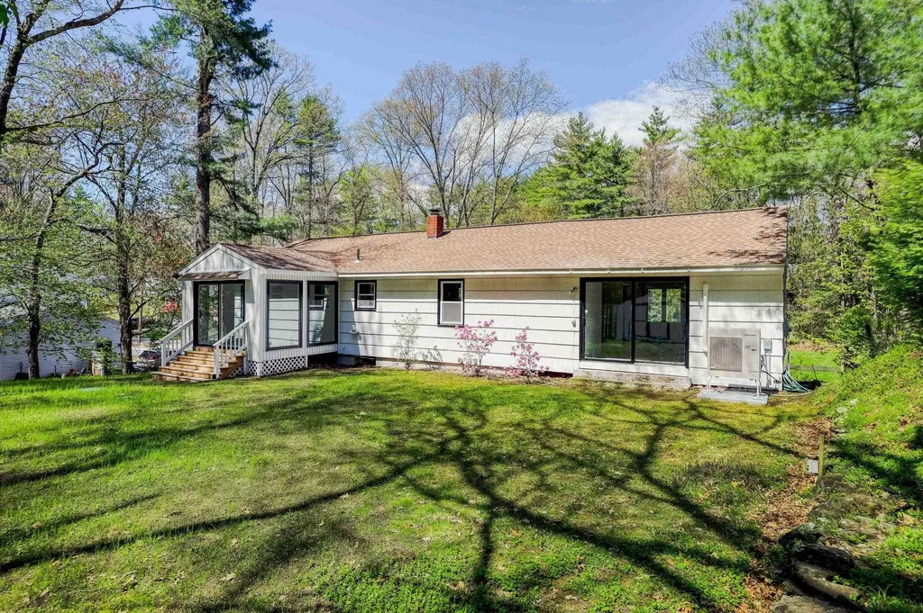 12 Davis Road Merrimack NH 03054