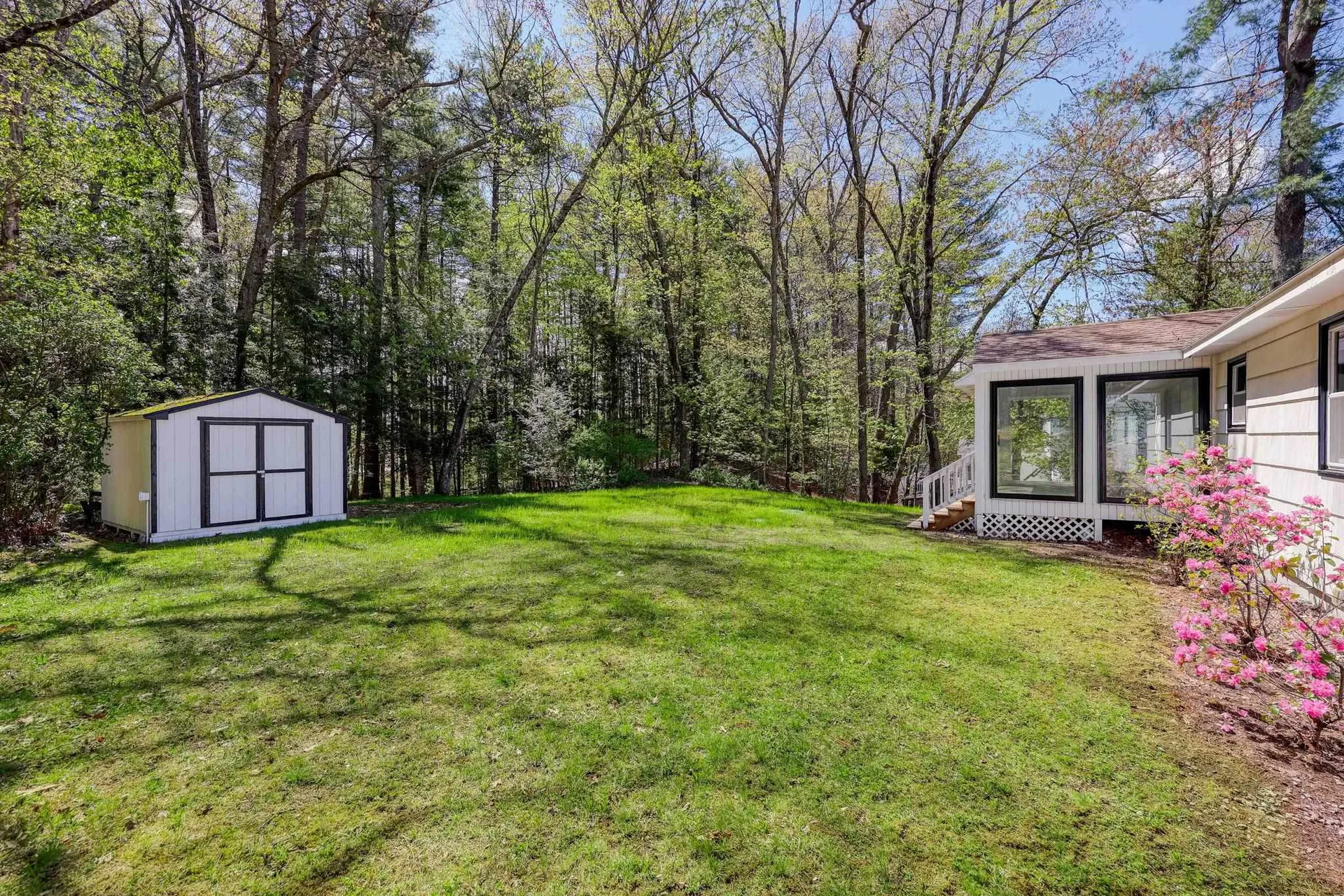 12 Davis Road Merrimack NH 03054