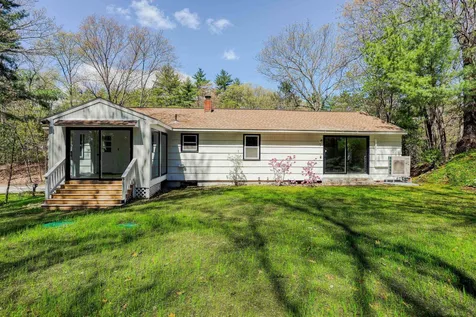 12 Davis Road Merrimack NH 03054