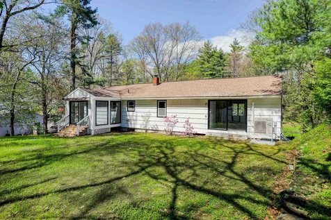 12 Davis Road Merrimack NH 03054