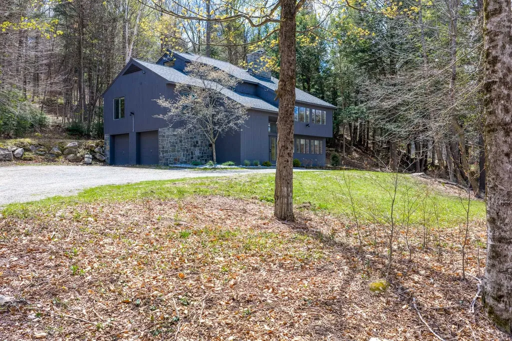 19 Maple Hill Road Winhall VT 05340