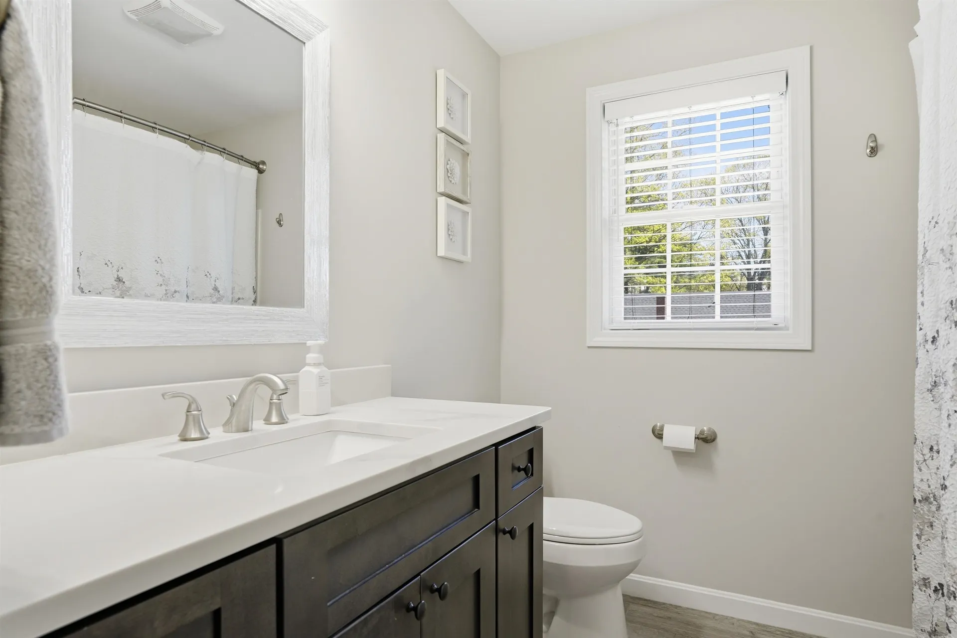 119 Westwood Drive Nashua NH 03062