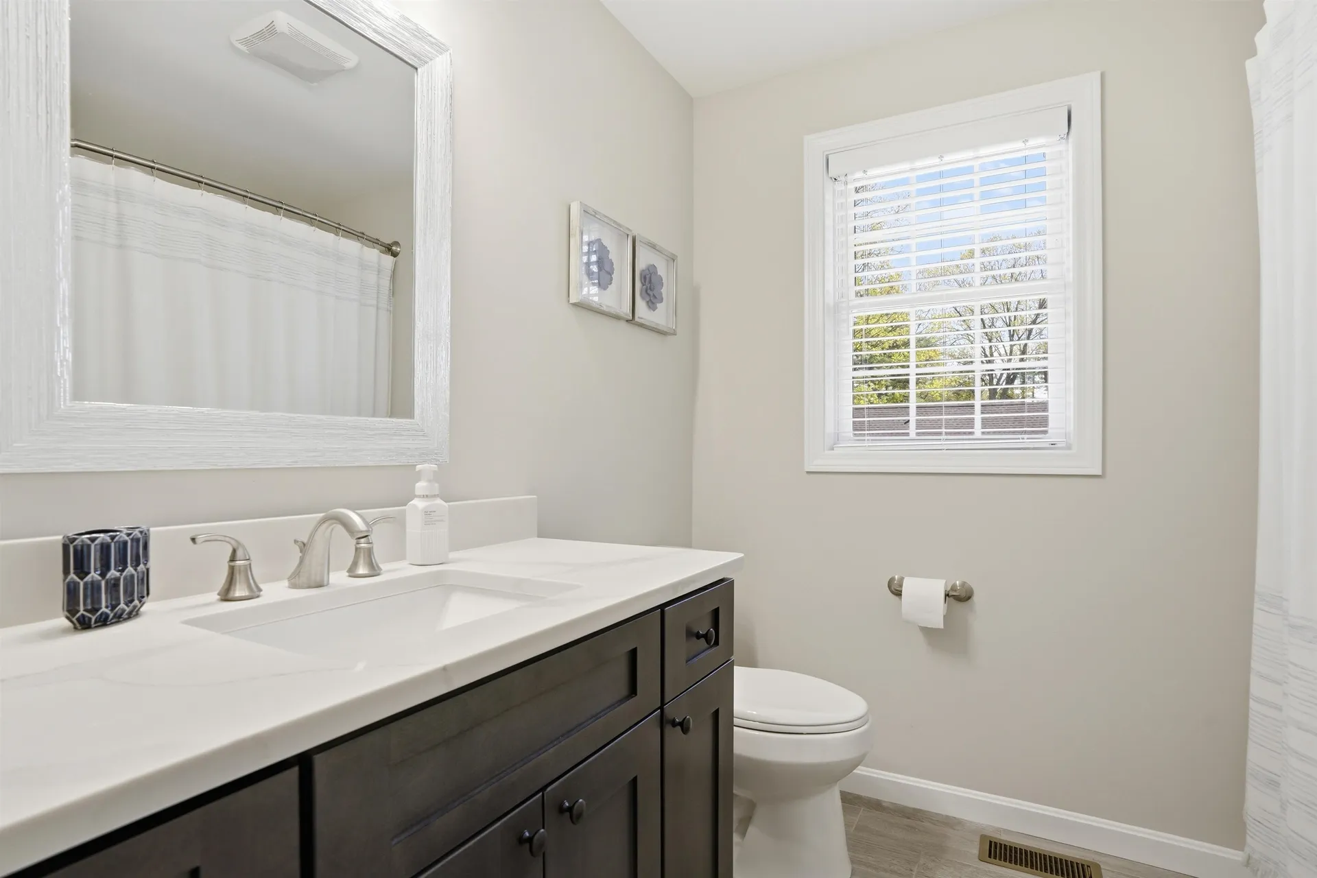119 Westwood Drive Nashua NH 03062
