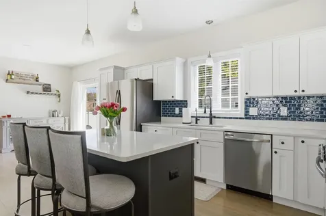 119 Westwood Drive Nashua NH 03062