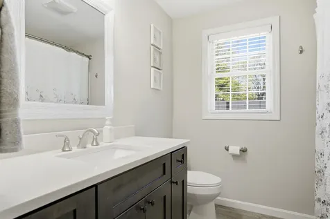 119 Westwood Drive Nashua NH 03062