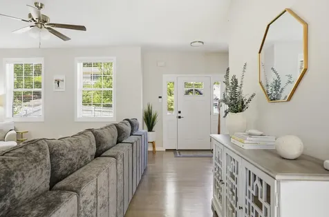 119 Westwood Drive Nashua NH 03062