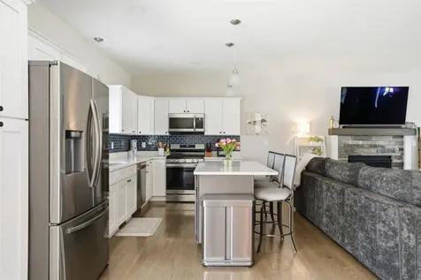 119 Westwood Drive Nashua NH 03062