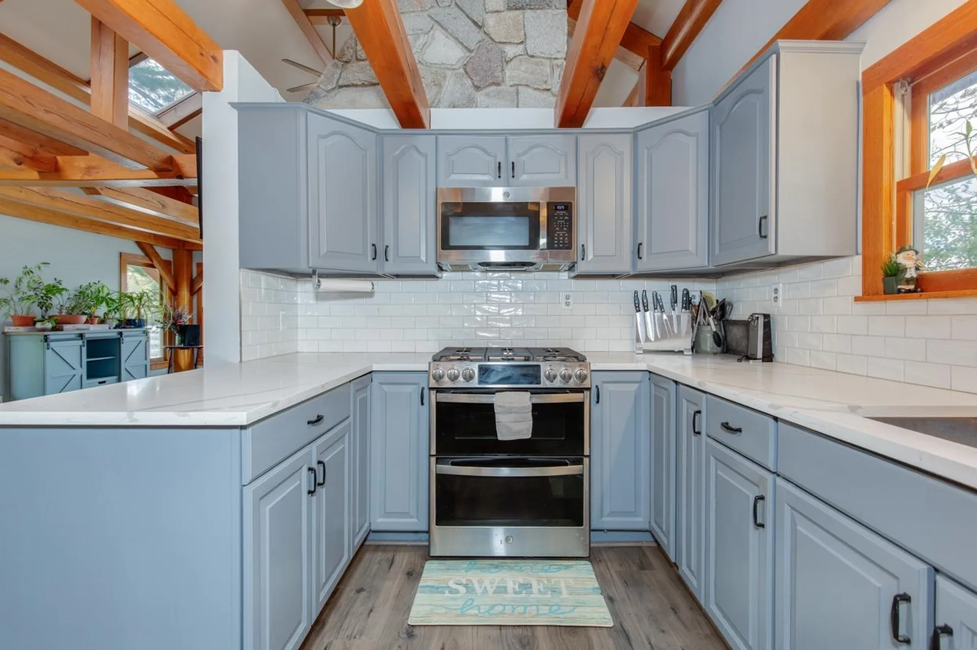 21 Hinds Lane Pelham NH 03076