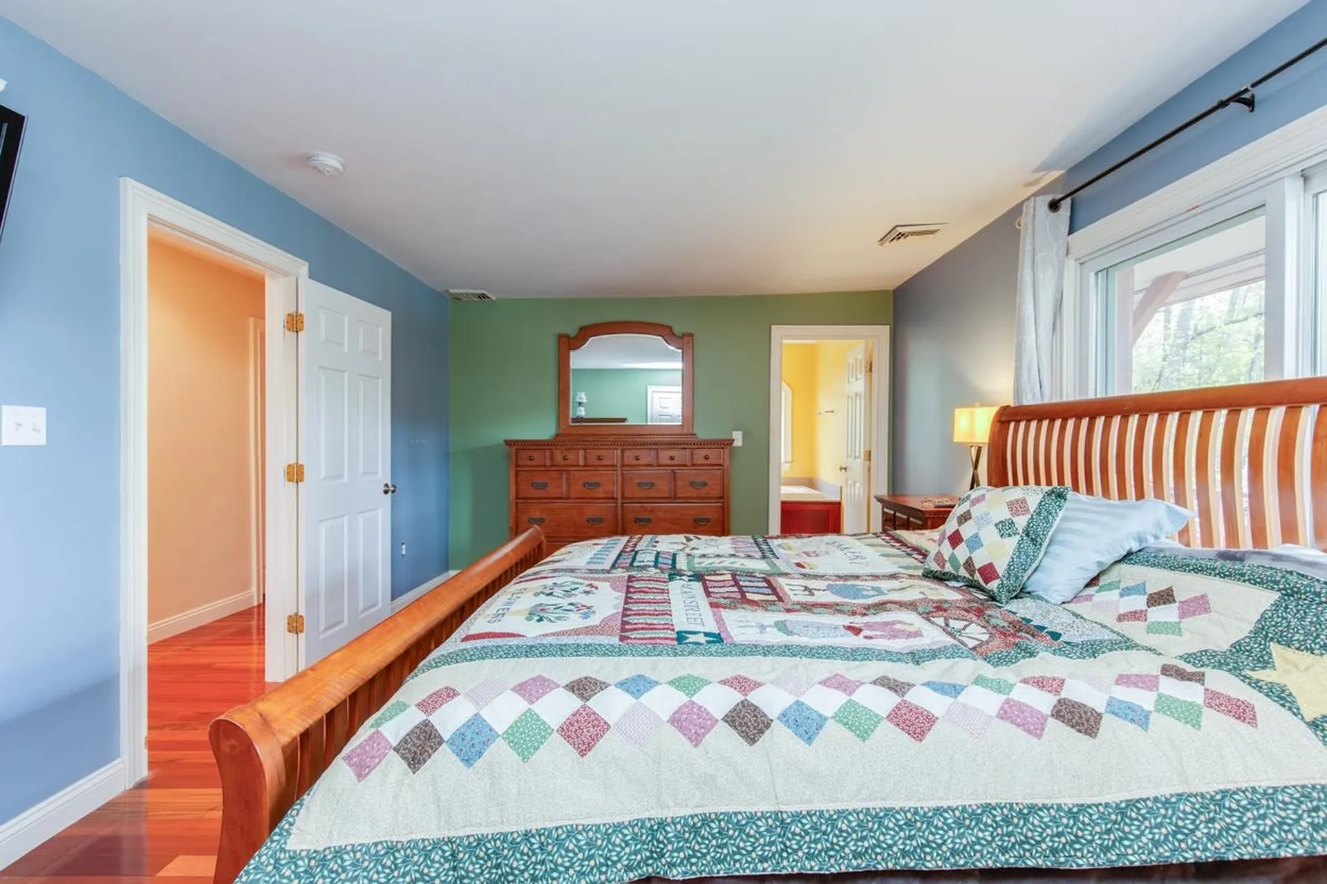 21 Hinds Lane Pelham NH 03076
