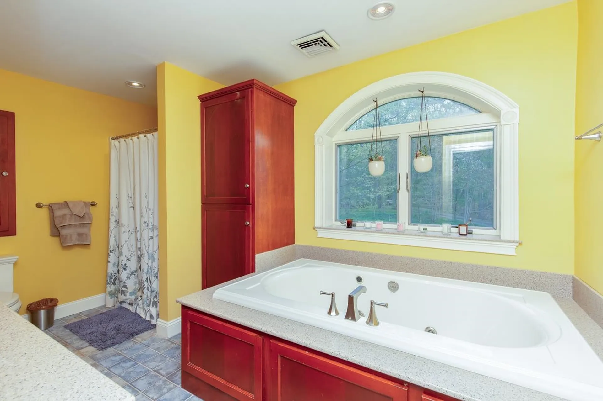 21 Hinds Lane Pelham NH 03076
