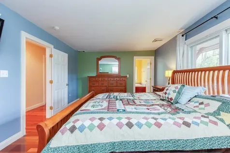 21 Hinds Lane Pelham NH 03076