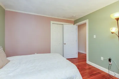21 Hinds Lane Pelham NH 03076