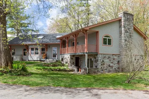 21 Hinds Lane Pelham NH 03076