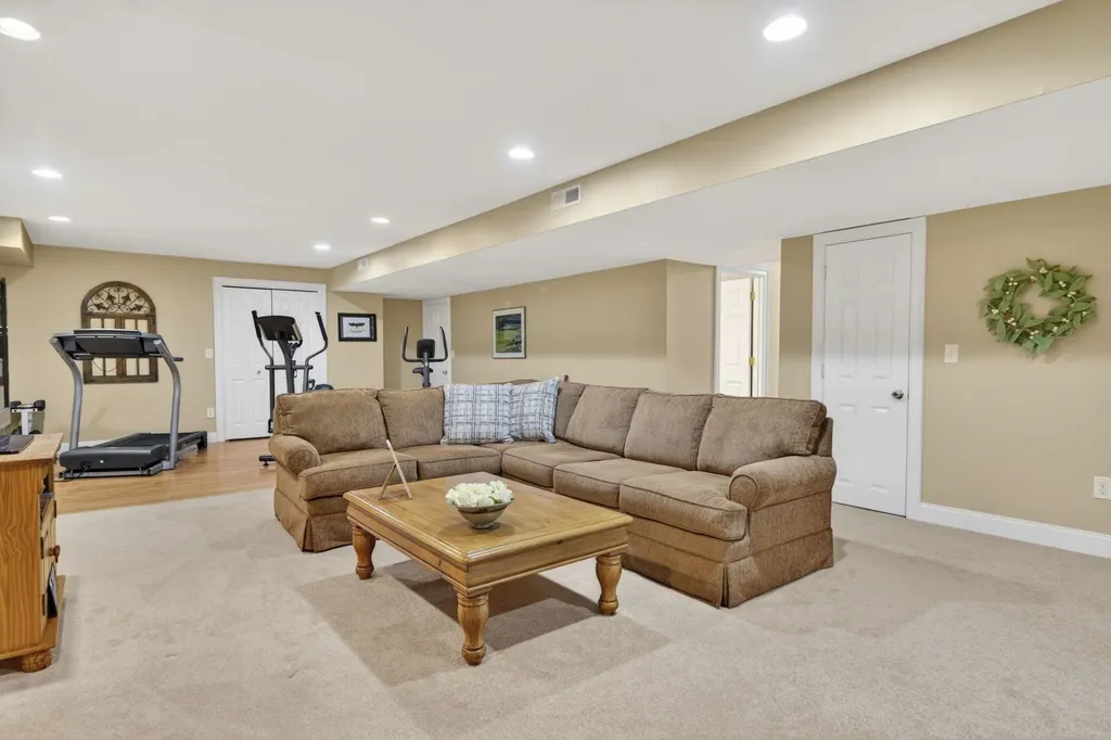6 Misty Meadow Road Windham NH 03087