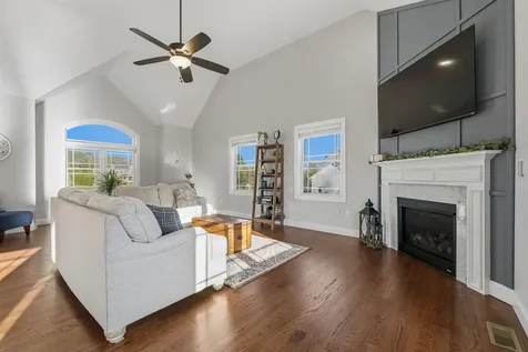 31 Cortland Avenue Weare NH 03281