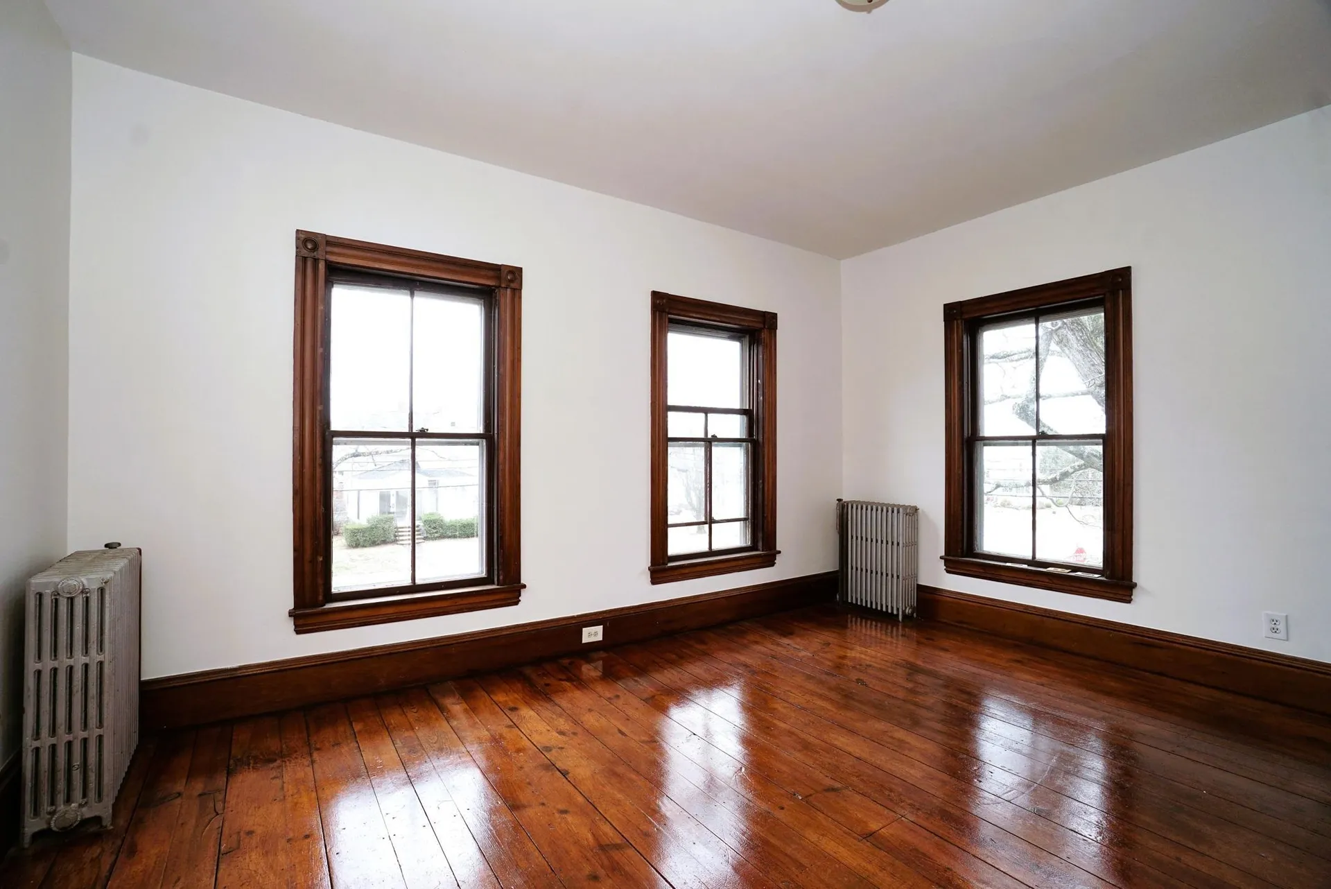 53 Gale Avenue Laconia NH 03246