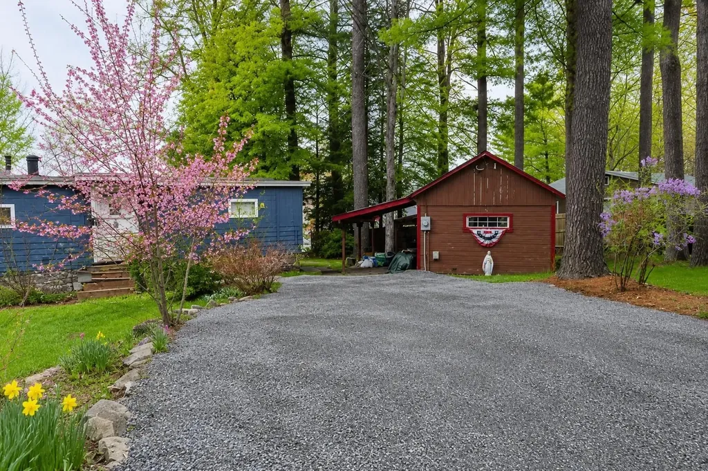 81 Wilson Pond Road Swanzey NH 03431