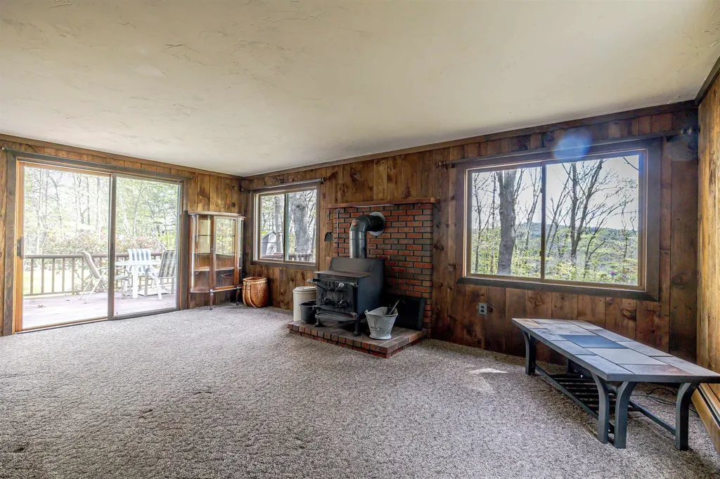 12 Birch Hill Road Hooksett NH 03106