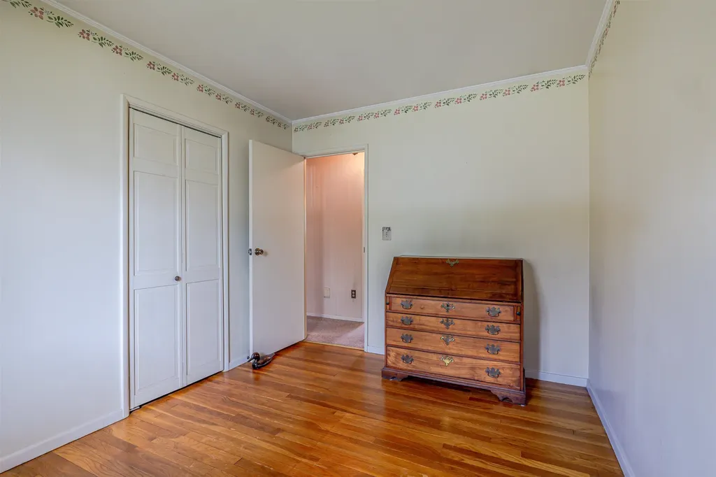 12 Birch Hill Road Hooksett NH 03106