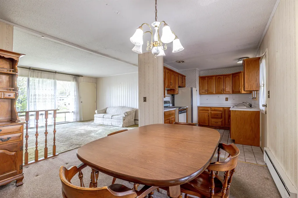 12 Birch Hill Road Hooksett NH 03106