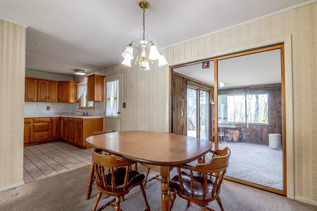 12 Birch Hill Road Hooksett NH 03106