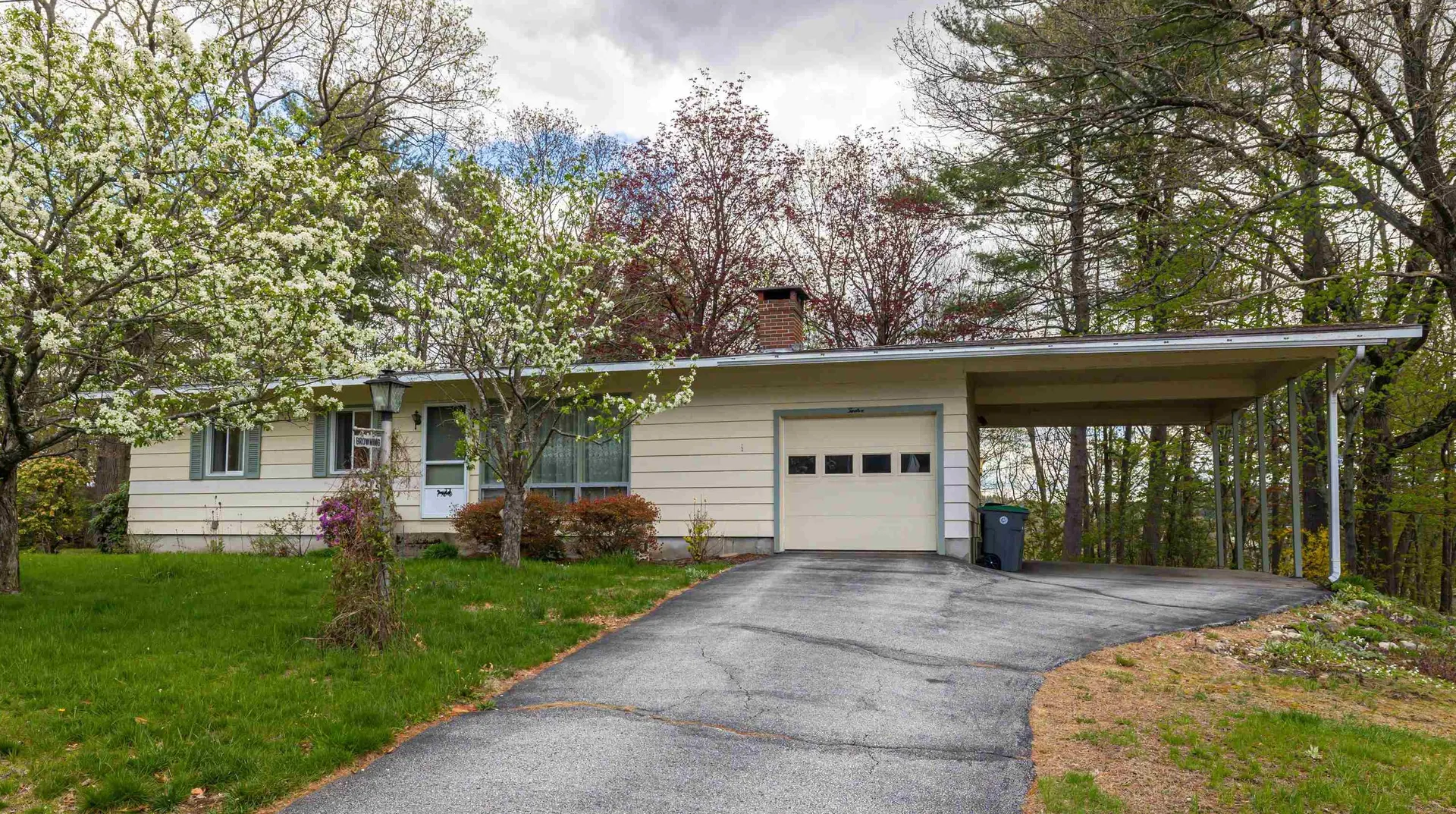 12 Birch Hill Road Hooksett NH 03106