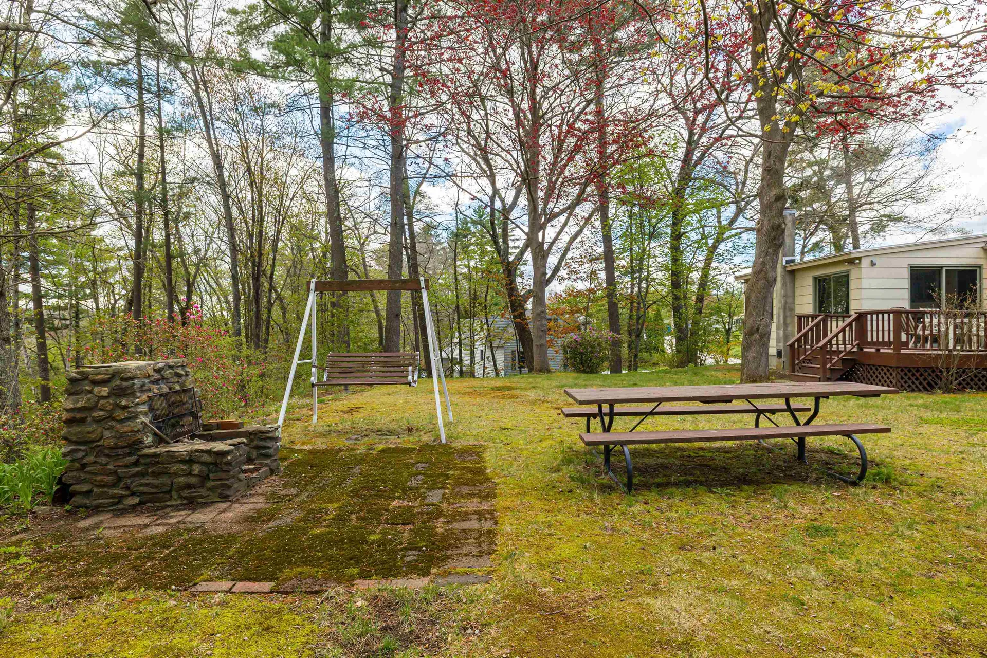 12 Birch Hill Road Hooksett NH 03106