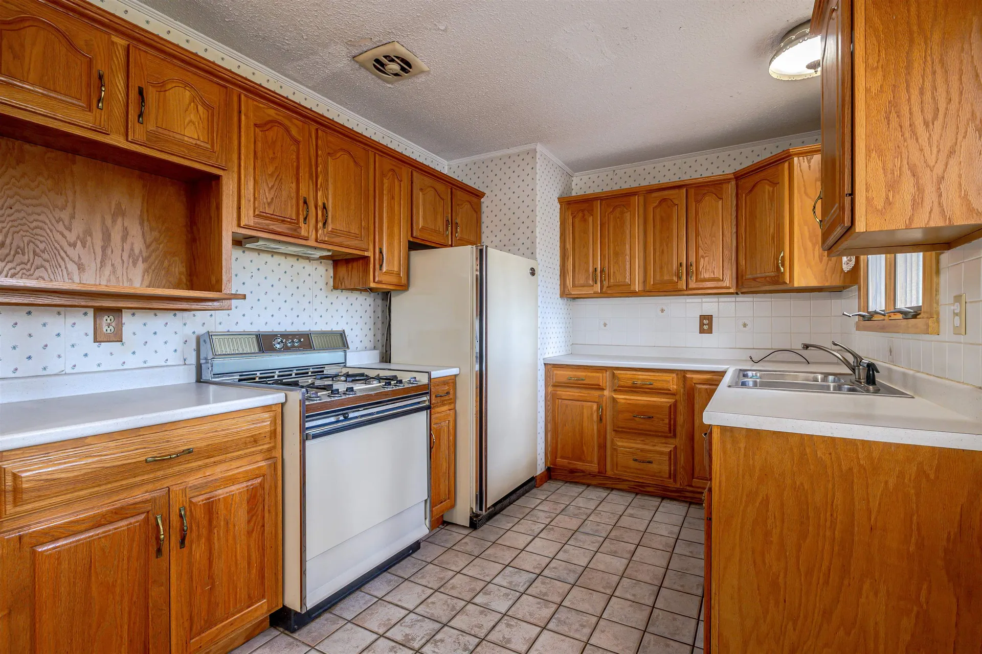 12 Birch Hill Road Hooksett NH 03106