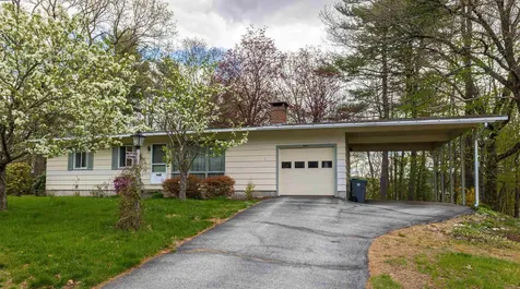 12 Birch Hill Road Hooksett NH 03106