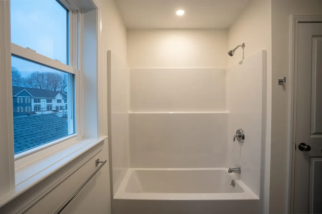 106 Lock Street Nashua NH 03064