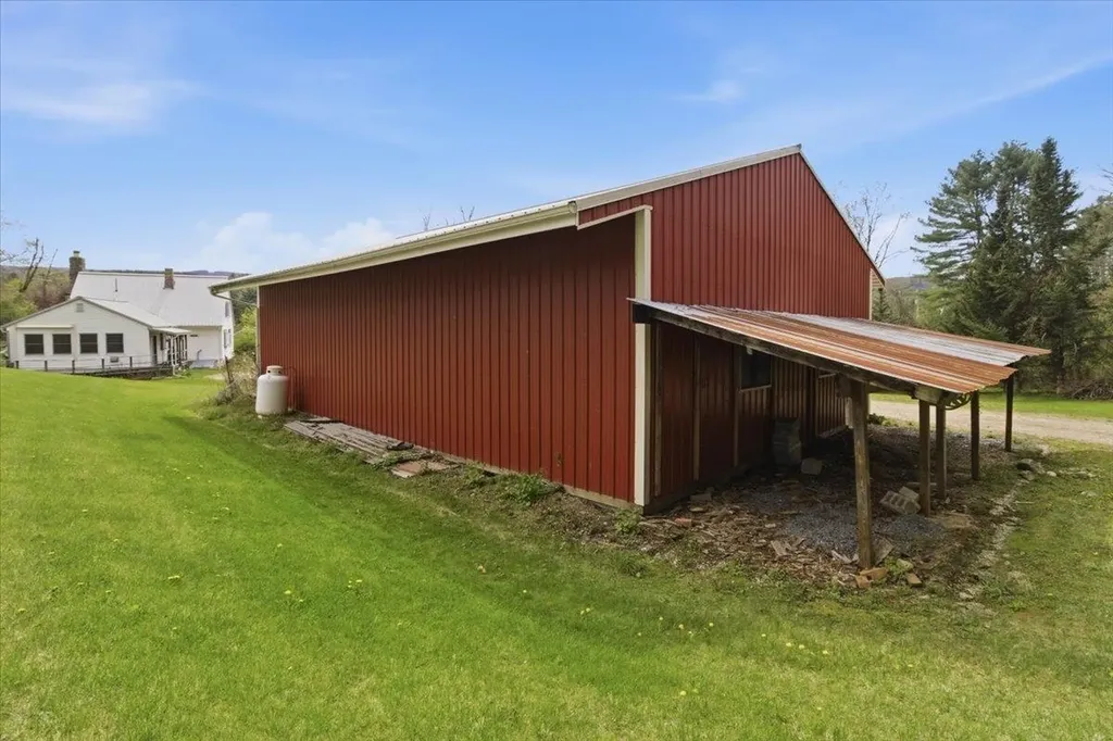2154 Us Route 7 Pownal VT 05261