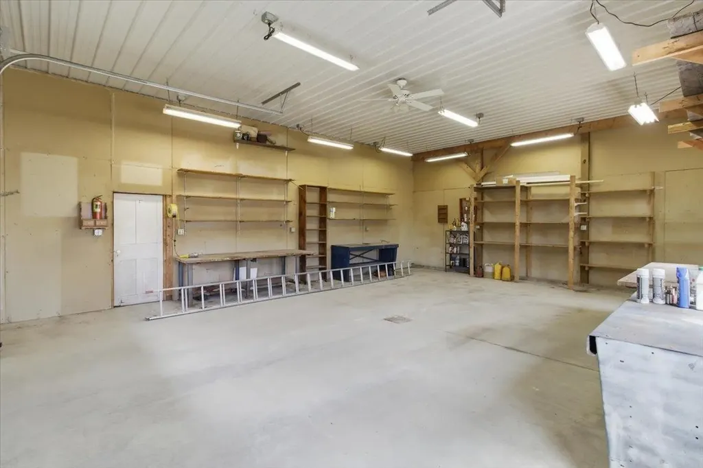 2154 Us Route 7 Pownal VT 05261