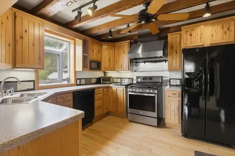 2154 Us Route 7 Pownal VT 05261