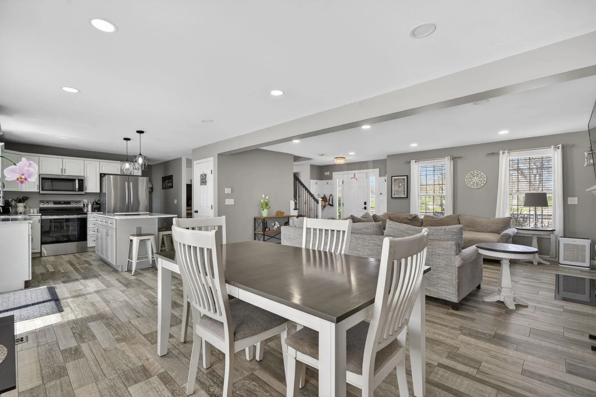 54 Pine Hill Road Nashua NH 03063