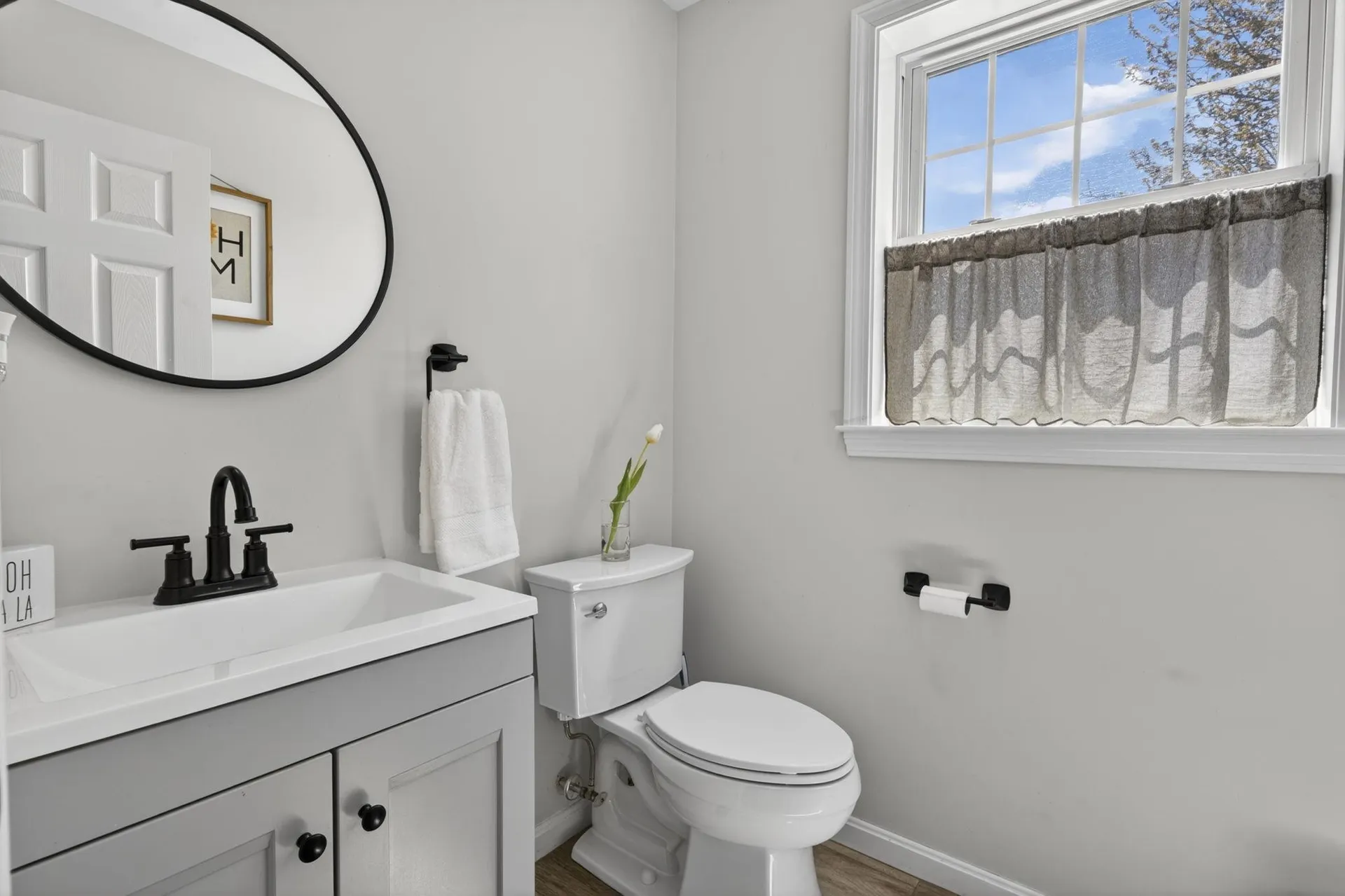 54 Pine Hill Road Nashua NH 03063