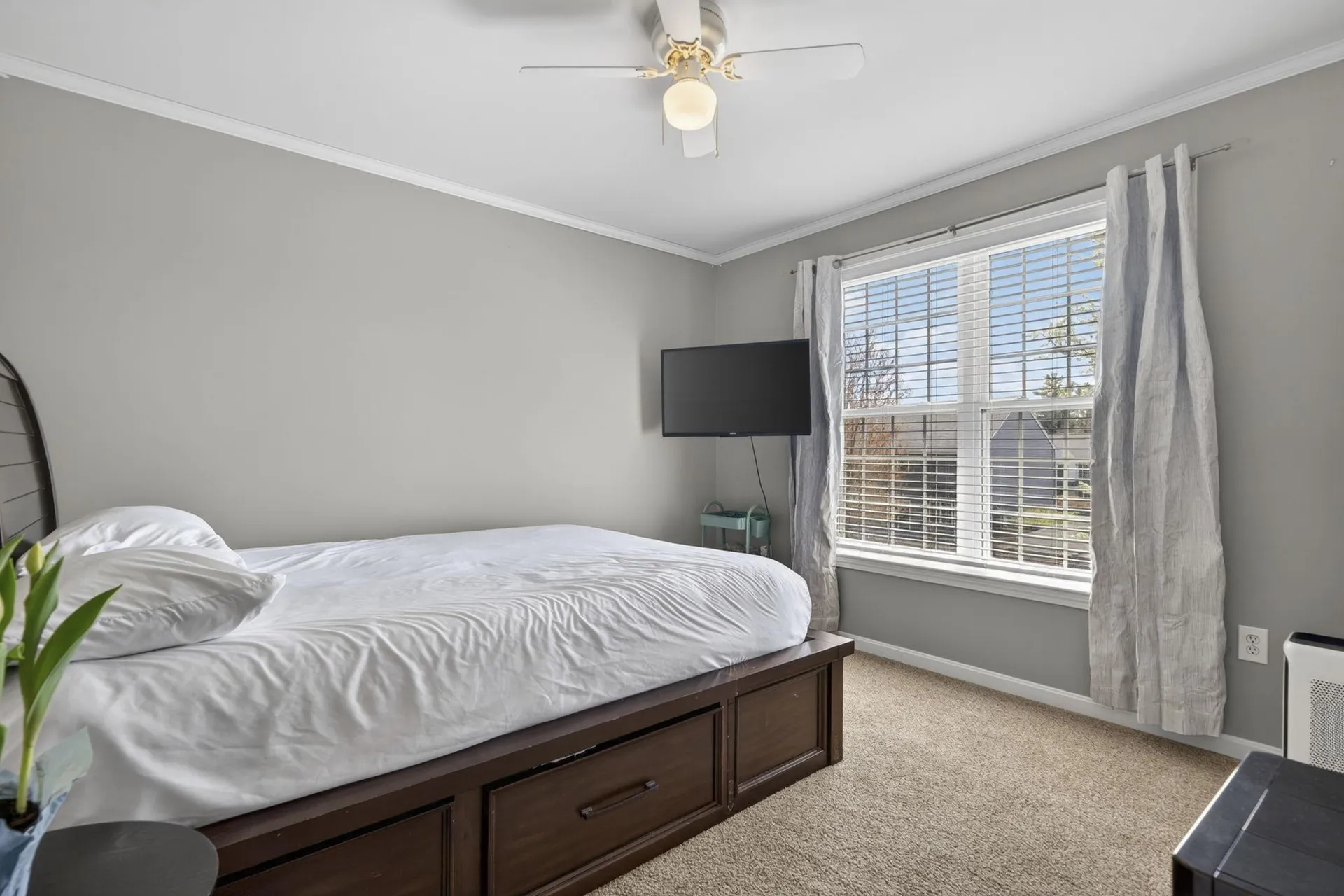 54 Pine Hill Road Nashua NH 03063