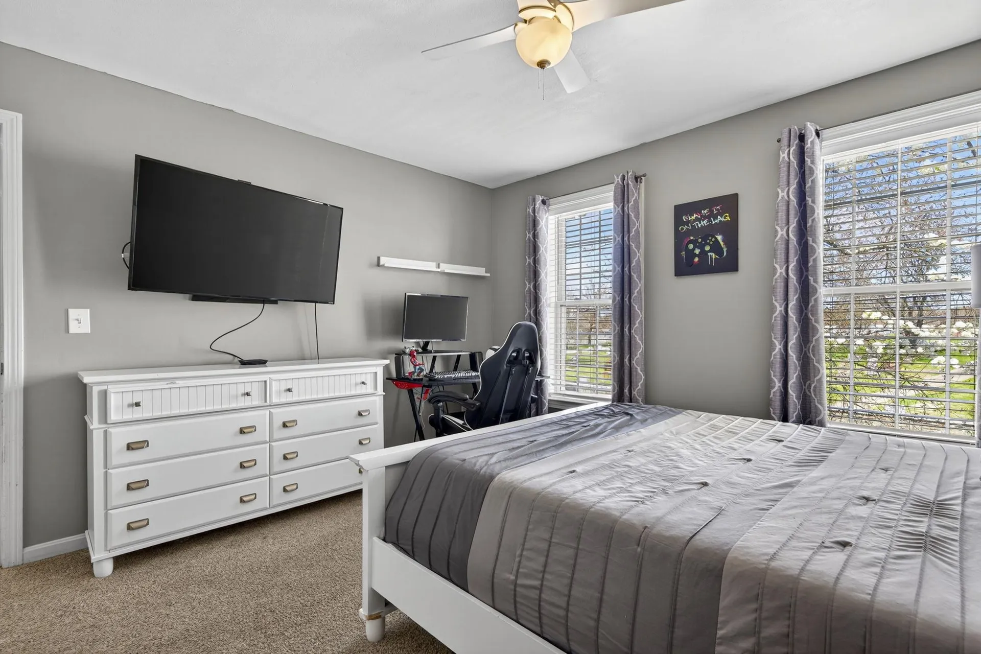 54 Pine Hill Road Nashua NH 03063
