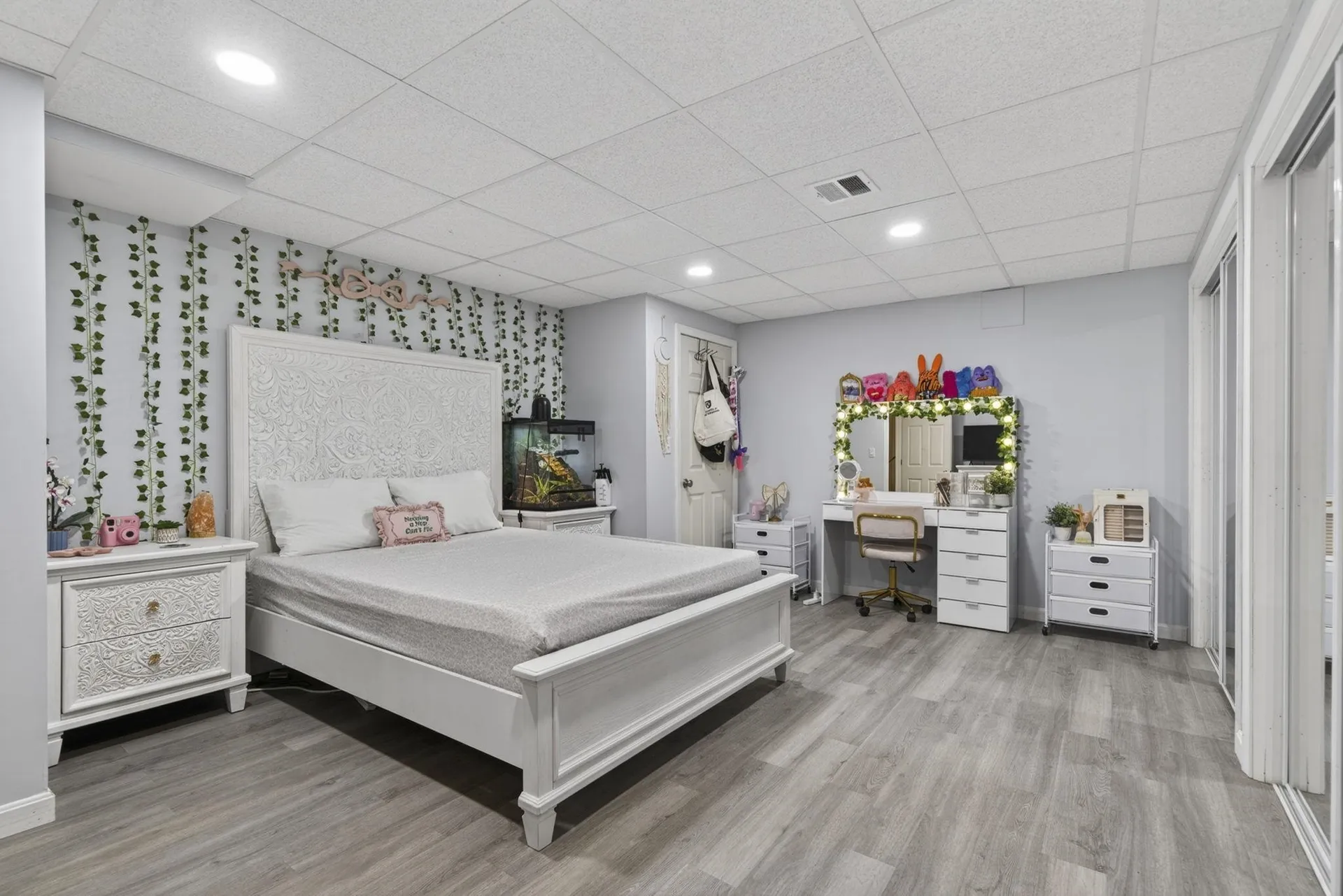 54 Pine Hill Road Nashua NH 03063