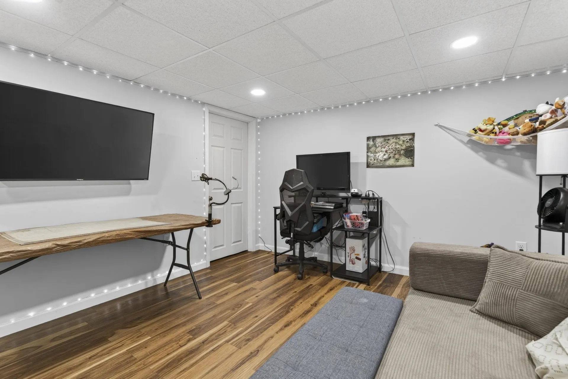 54 Pine Hill Road Nashua NH 03063