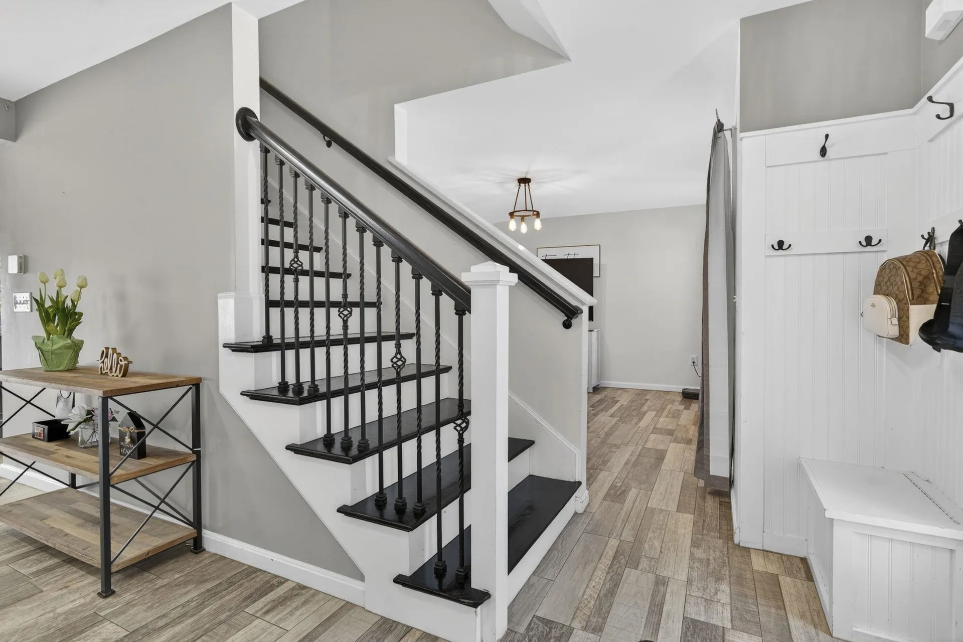 54 Pine Hill Road Nashua NH 03063