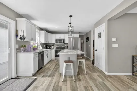54 Pine Hill Road Nashua NH 03063