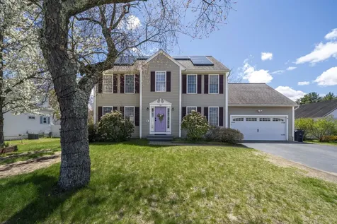 54 Pine Hill Road Nashua NH 03063