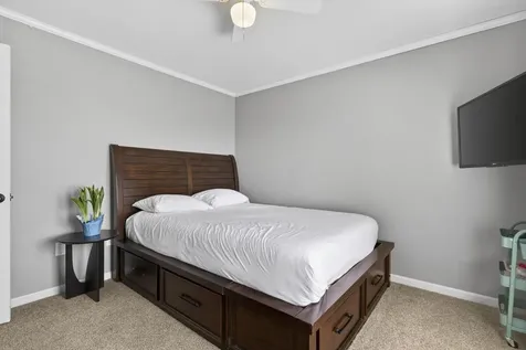 54 Pine Hill Road Nashua NH 03063