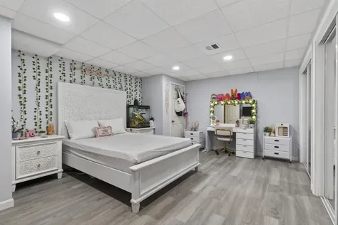54 Pine Hill Road Nashua NH 03063