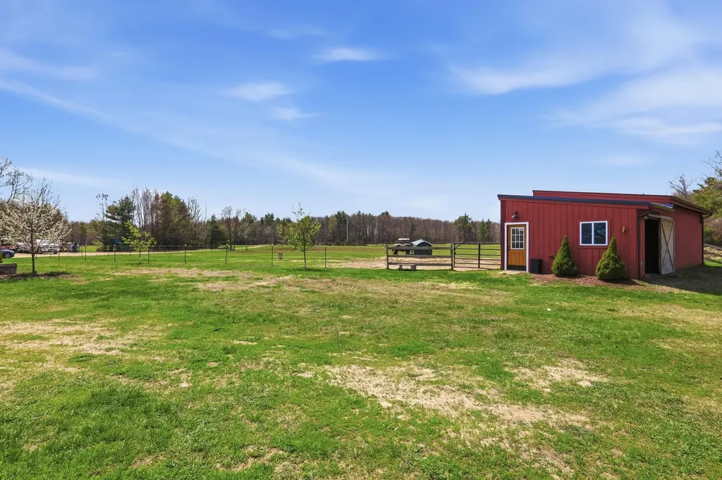 557 South Barnstead Road Barnstead NH 03225