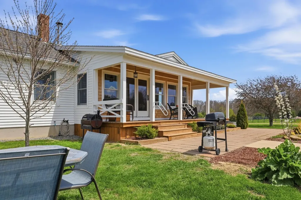 557 South Barnstead Road Barnstead NH 03225