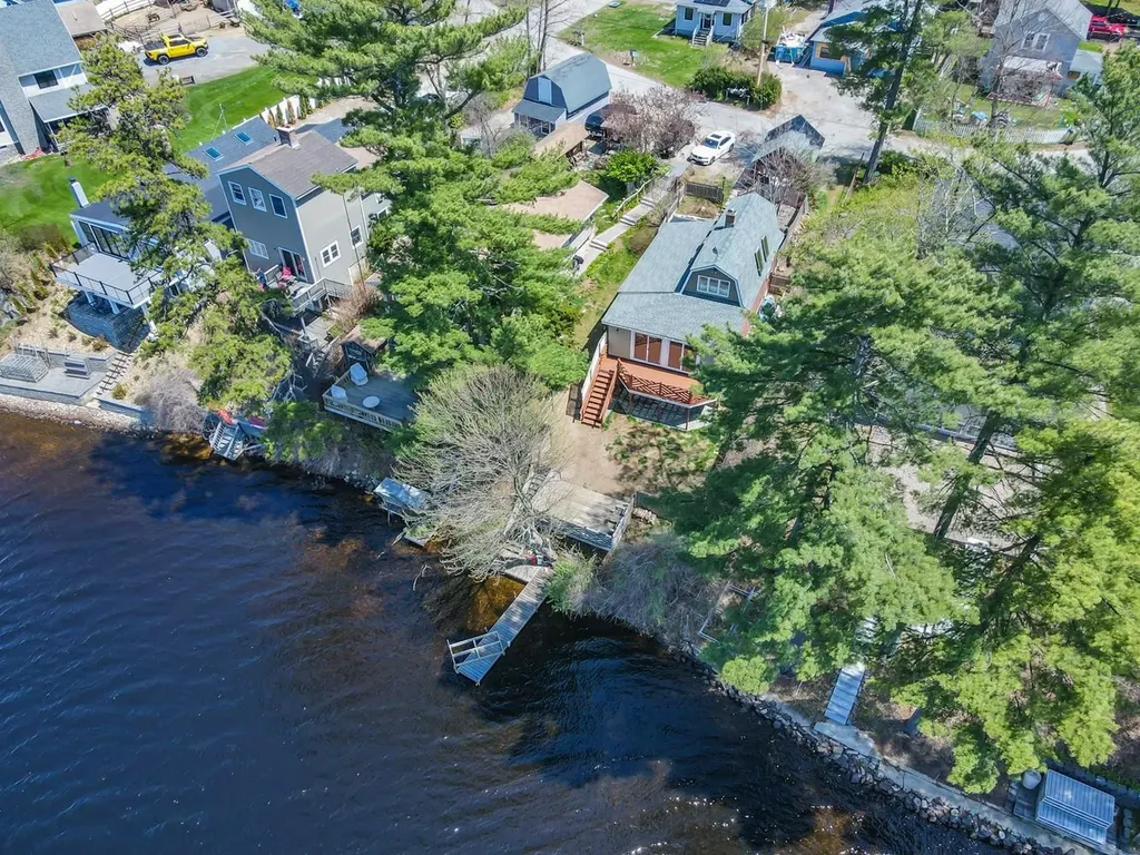 14 Marcoux Road Newton NH 03858